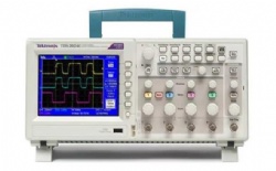 TDS2000C 系列数字存储示波器